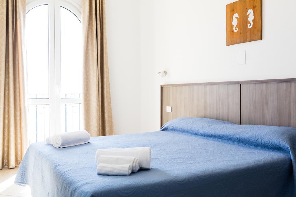Muma Hostel SantʼAntìoco Kültér fotó