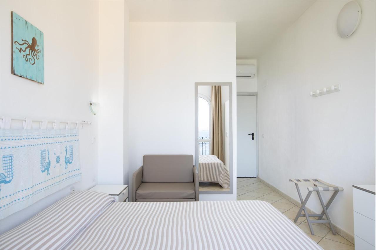 Muma Hostel SantʼAntìoco Kültér fotó