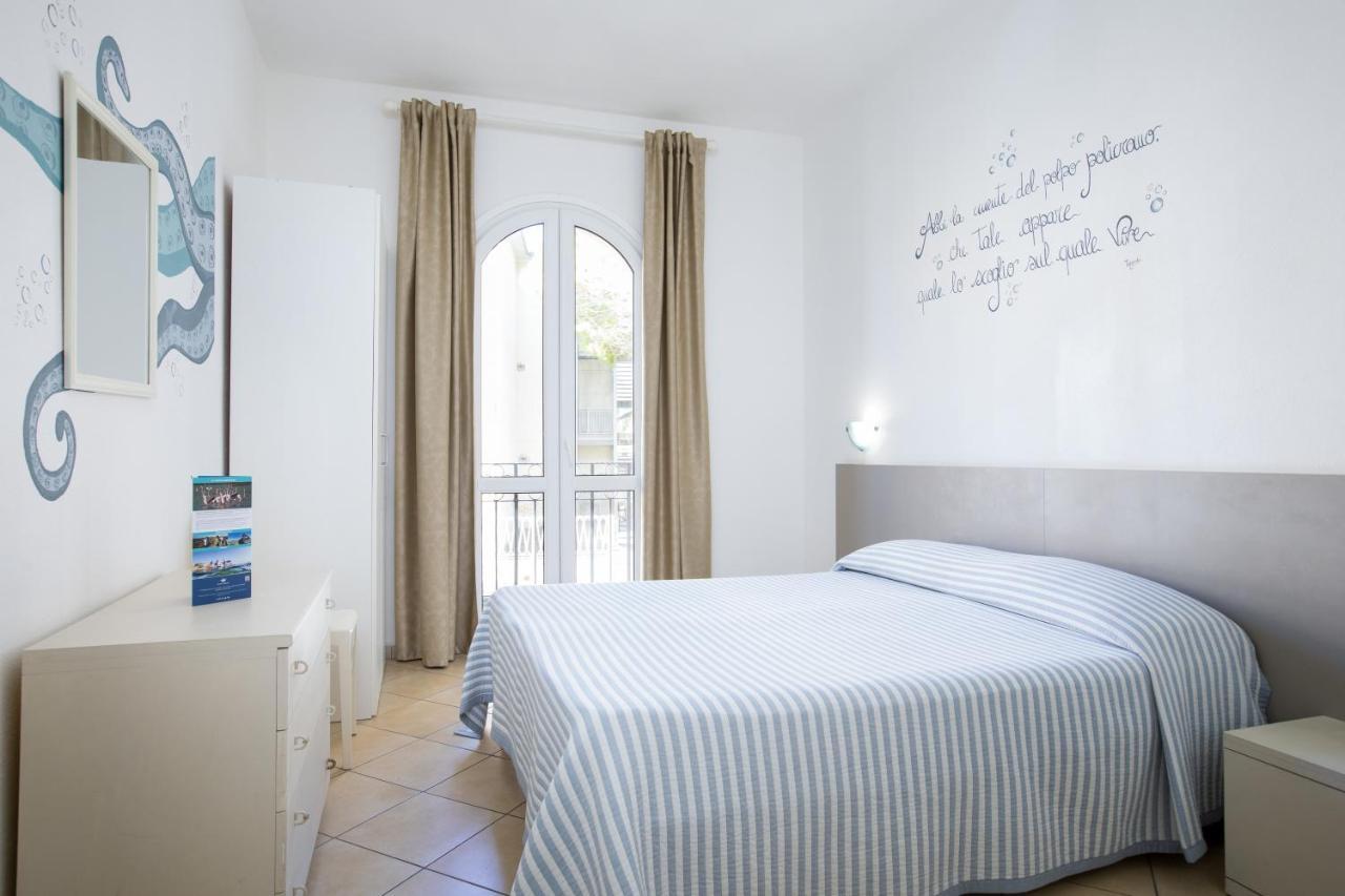 Muma Hostel SantʼAntìoco Kültér fotó