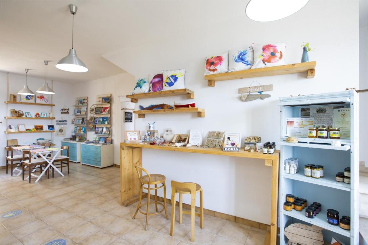 Muma Hostel SantʼAntìoco Kültér fotó