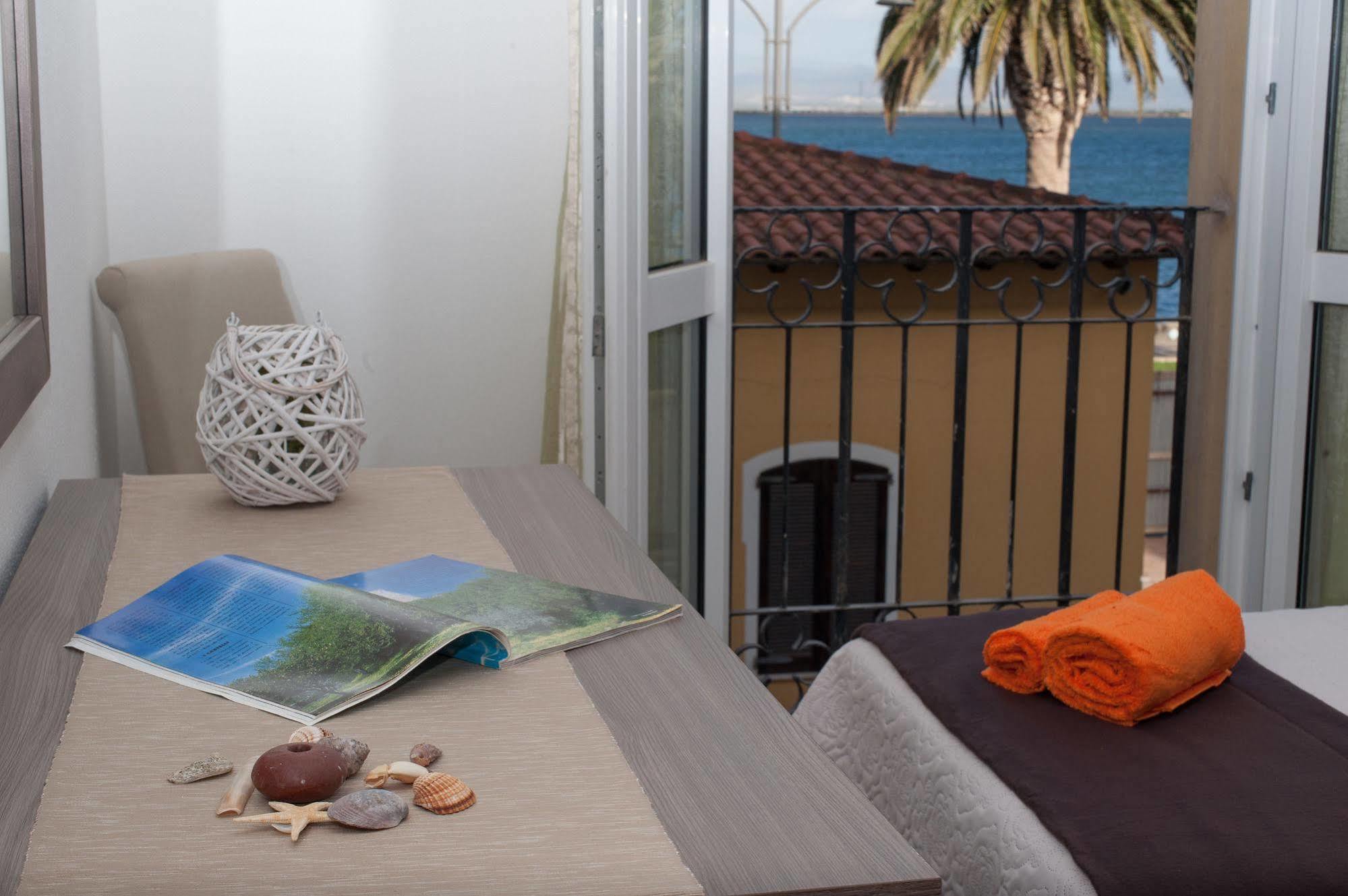 Muma Hostel SantʼAntìoco Kültér fotó