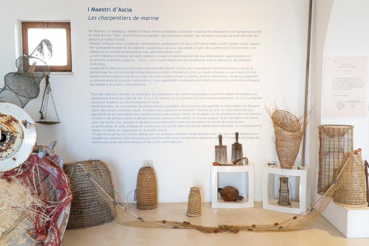 Muma Hostel SantʼAntìoco Kültér fotó