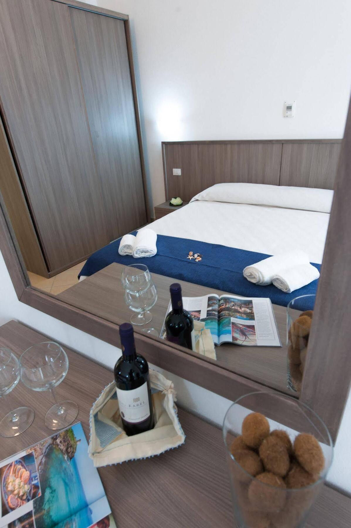 Muma Hostel SantʼAntìoco Kültér fotó